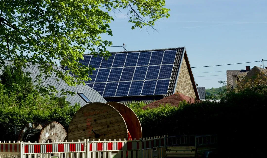Panneau solaire et Bâtiment de France (ABF) : le guide
