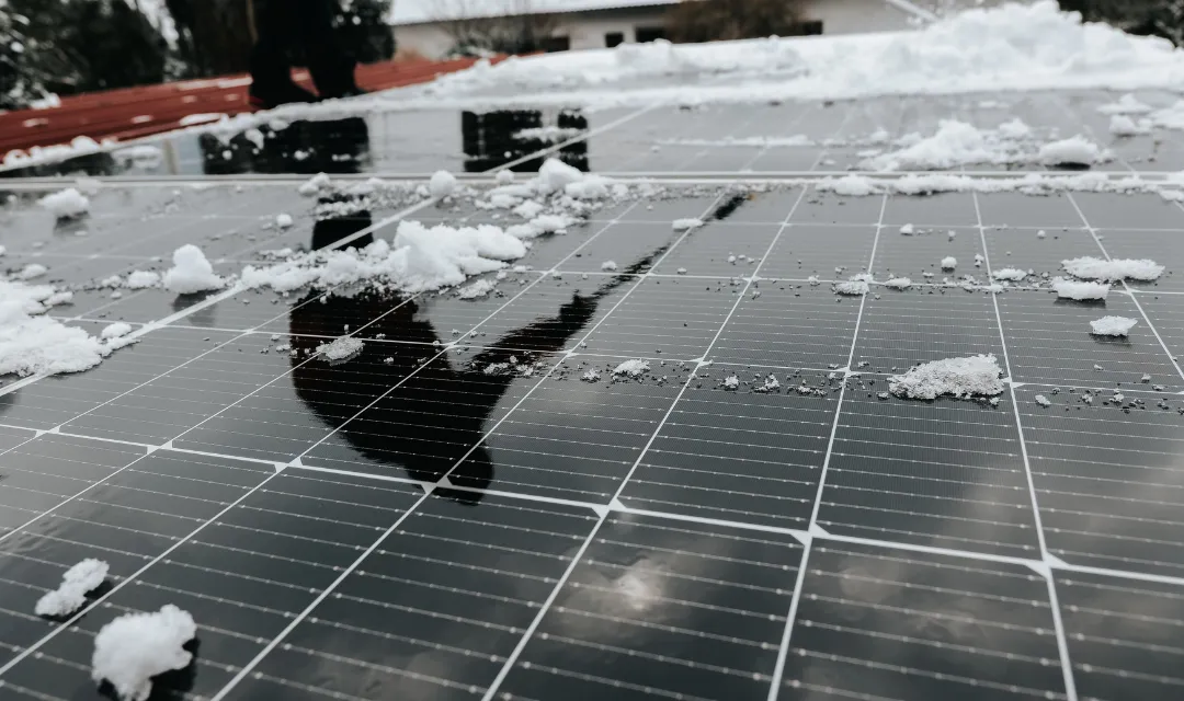 Panneau solaire en hiver : ça produit vraiment ?