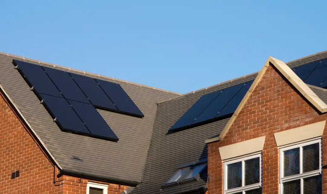 Orientation et inclinaison des panneaux solaires : quel impact sur la production ?