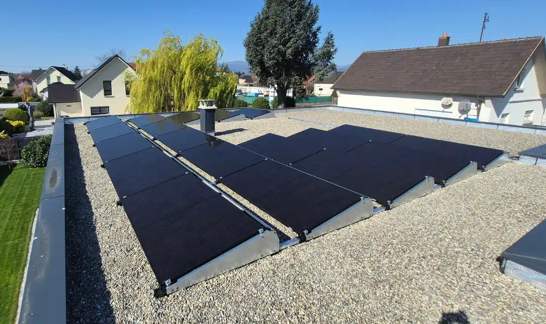 Panneaux solaires toits plats